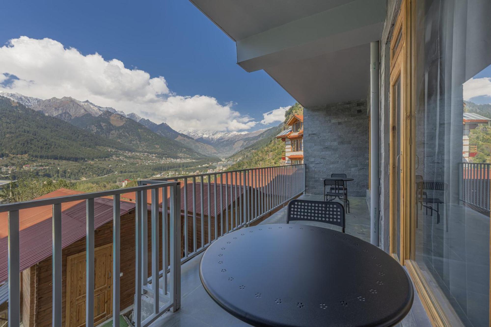 Echor Himalayan Heights Luxe Manali Hotel Exterior photo