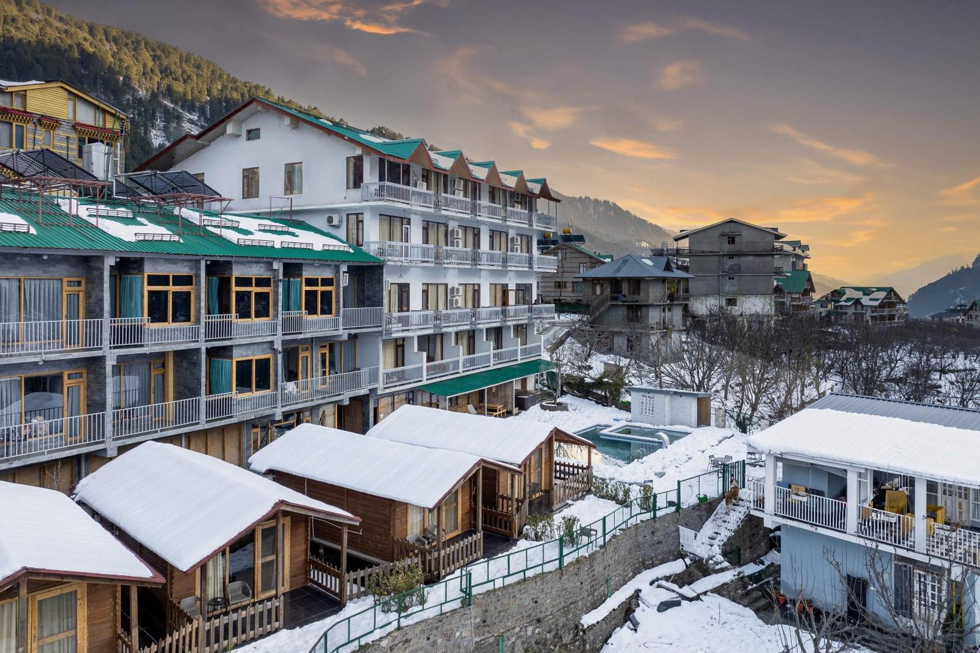 Echor Himalayan Heights Luxe Manali Hotel Exterior photo